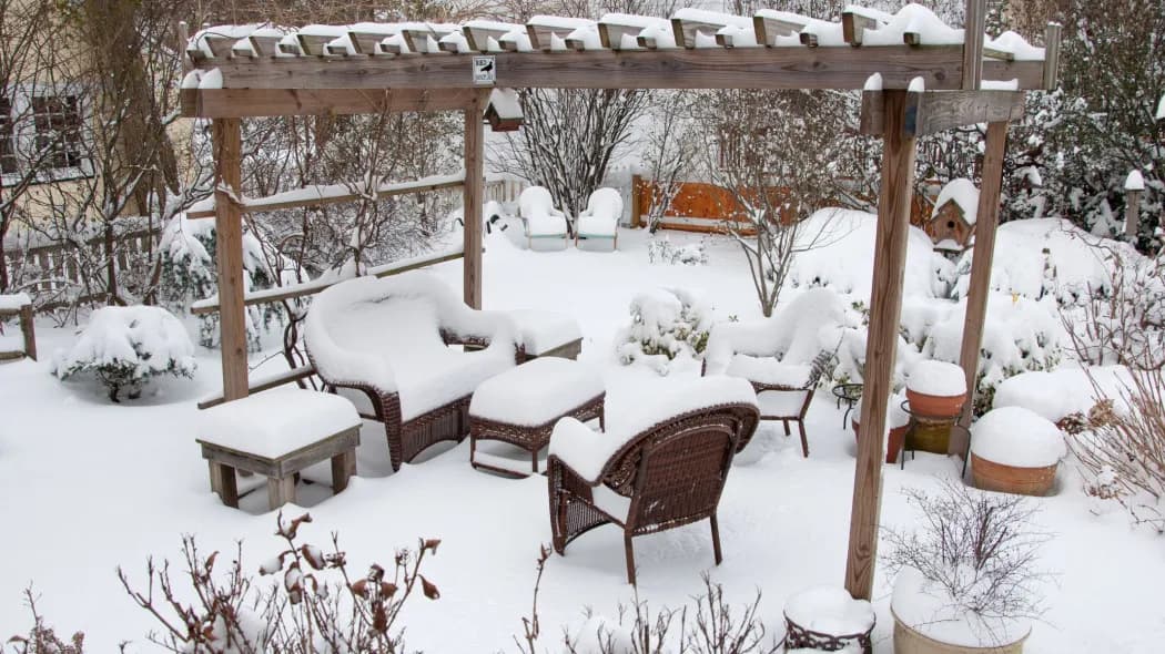 Czy meble z technorattanu mogą stać na mrozie bez uszkodzeń zimą?