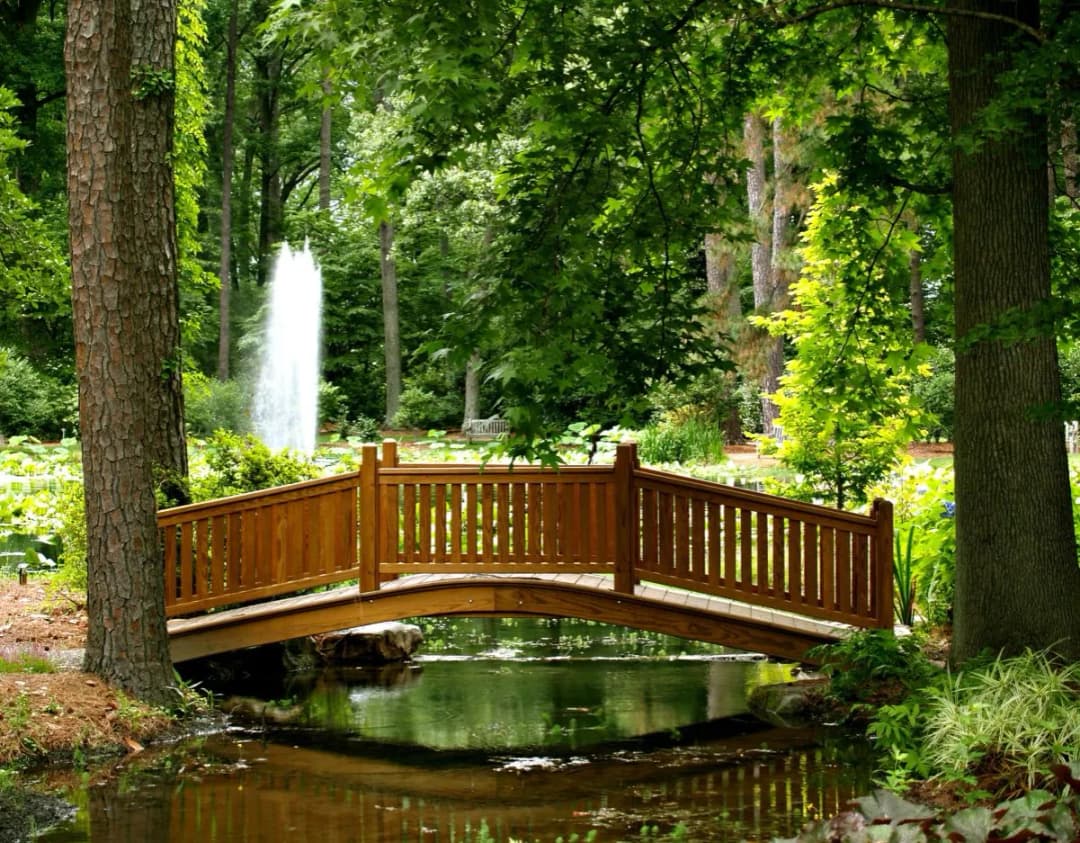 Jak zrobić mostek ogrodowy - krok po kroku do pięknego ogrodu