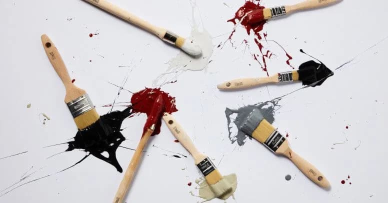 Czym malować szkło? Najlepsze farby i techniki malarskie, które zaskoczą