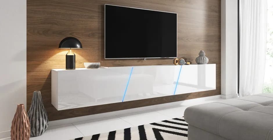 Jakie są najlepsze wysokości montażu szafki wiszącej pod TV? Sprawdź!