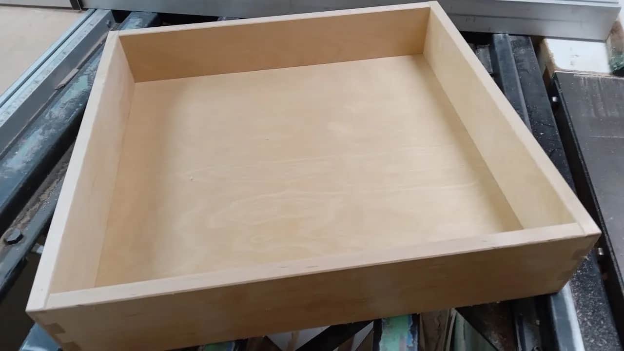 Jak zrobić szufladę do szafki kuchennej w prosty sposób i bez błędów